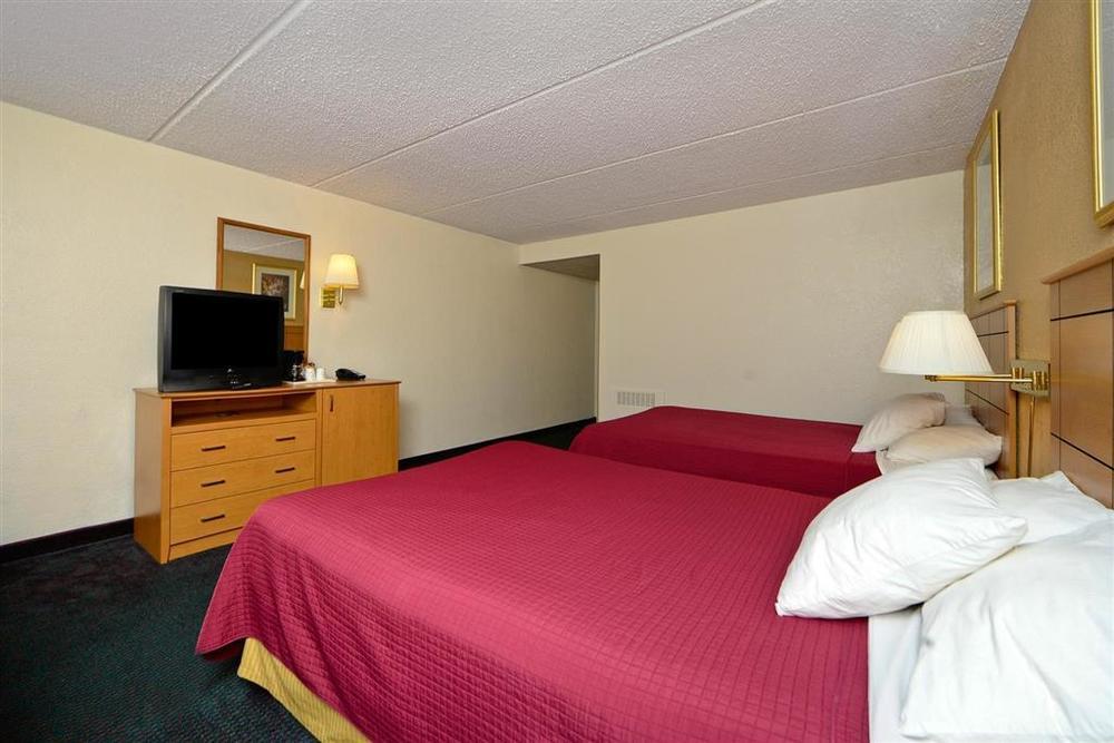 סיינט קלאוד Americas Best Value Inn And Suites St. Cloud חדר תמונה