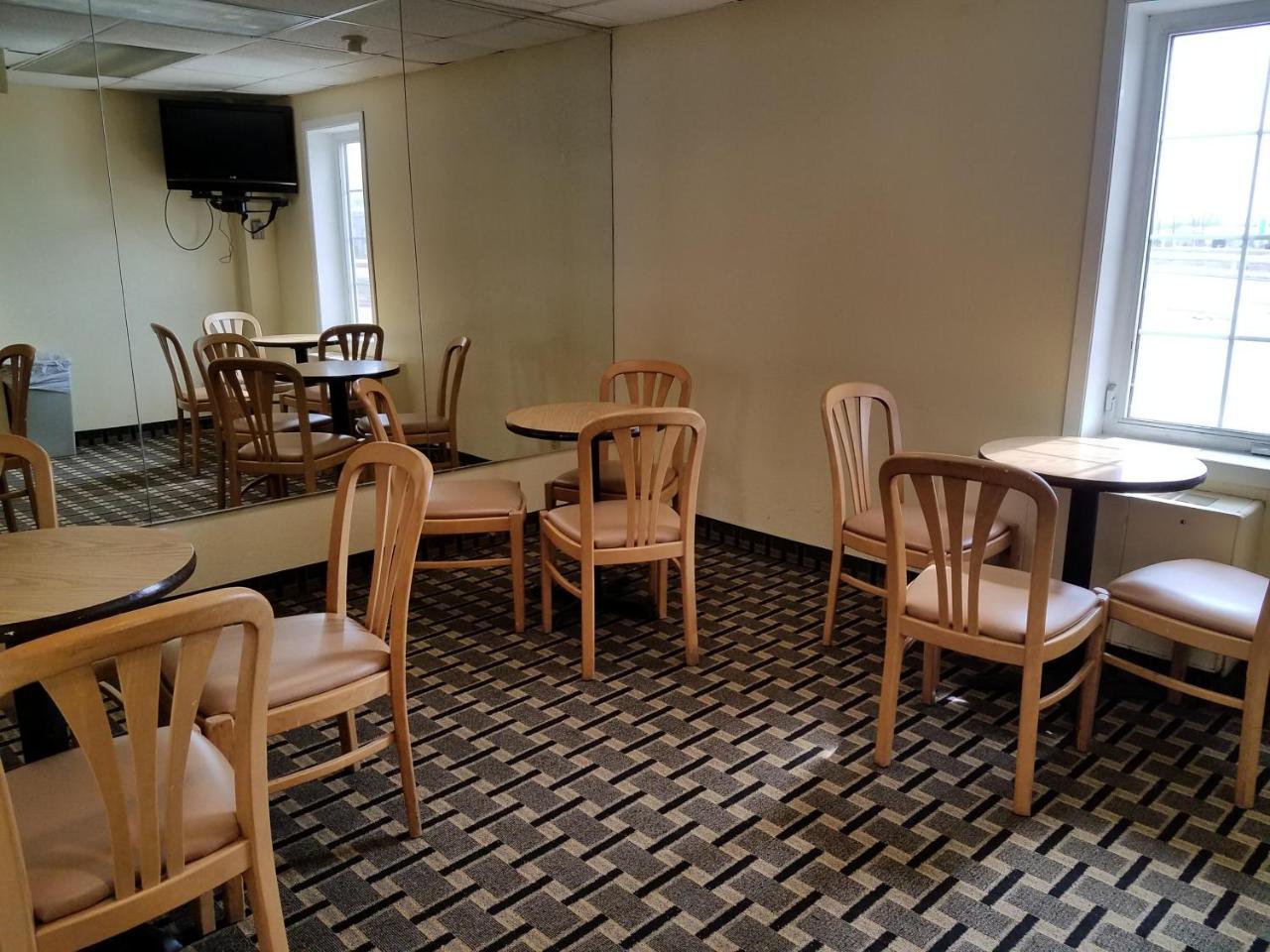 סיינט קלאוד Americas Best Value Inn And Suites St. Cloud מראה חיצוני תמונה